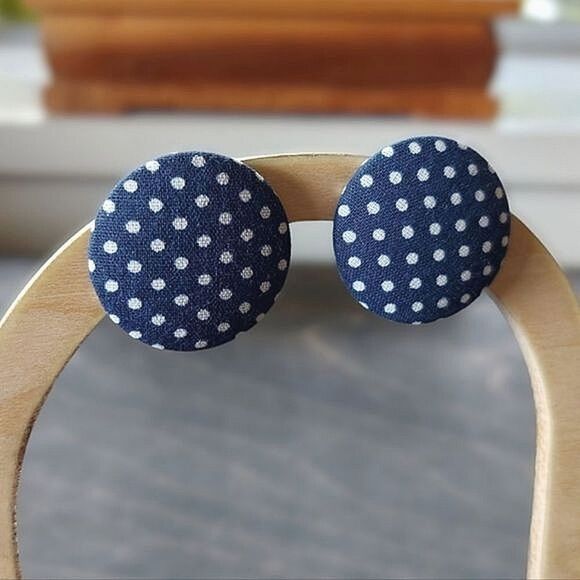 Vtg large blue and white polka-dot button earrings - Picture 2 of 7